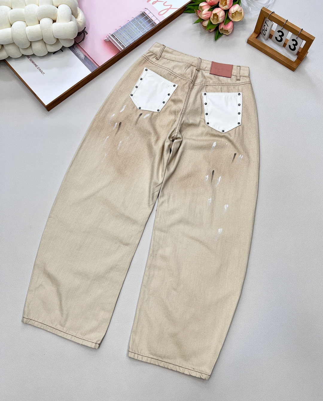 🆕 AcneStudios25款早秋新品后拼皮袋做旧双色脏脏破洞长裤，这款孙怡同款某书已经爆了！！脏脏裤