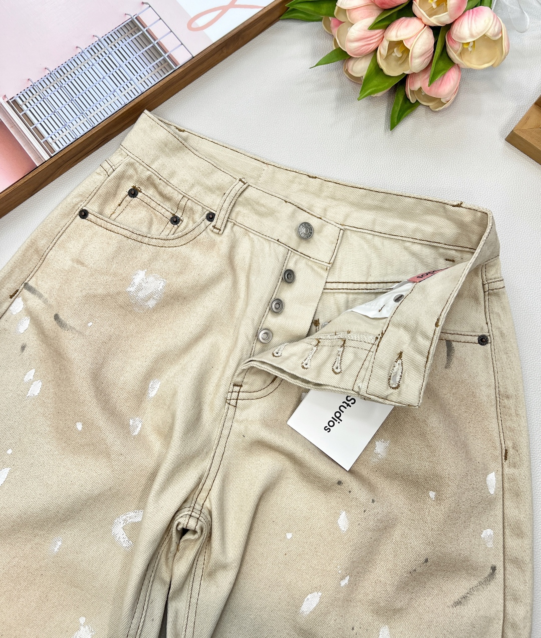 🆕 AcneStudios25款早秋新品后拼皮袋做旧双色脏脏破洞长裤，这款孙怡同款某书已经爆了！！脏脏裤