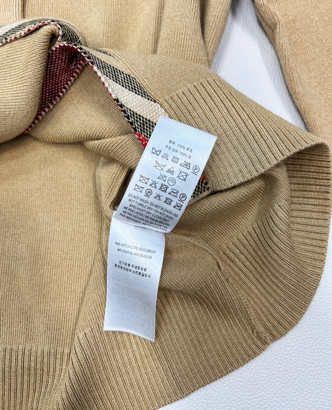 🆕Burberry 羊毛混纺📰ZP设计 👍贴身软糯 显瘦百搭 上身复古时髦洋气 经典不过时⚠️质感细腻柔