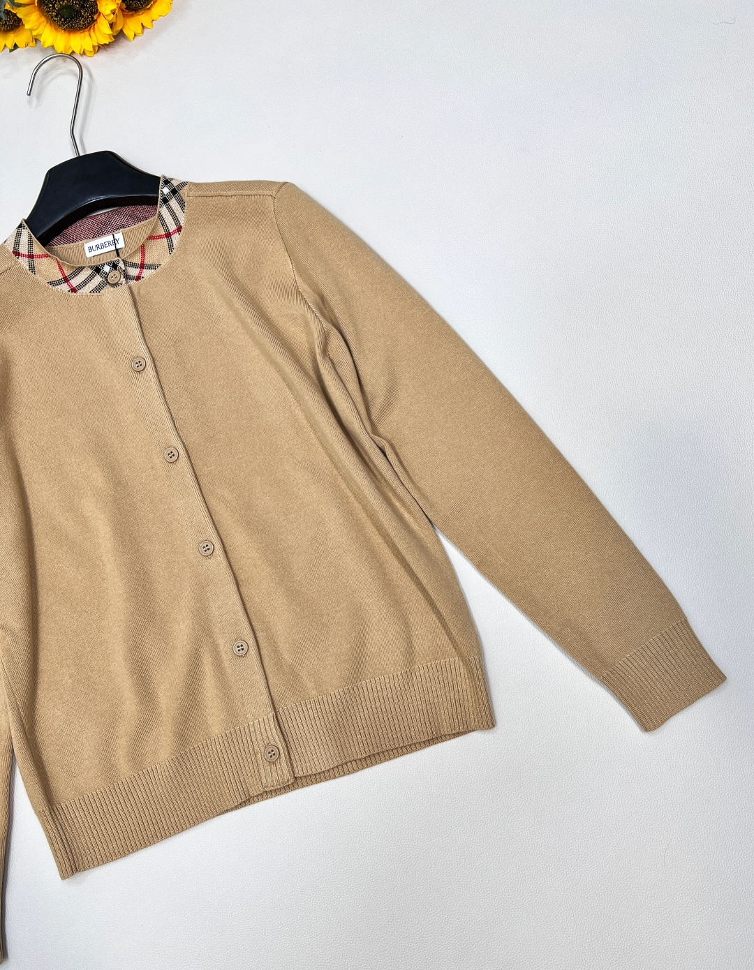 🆕Burberry 羊毛混纺📰ZP设计 👍贴身软糯 显瘦百搭 上身复古时髦洋气 经典不过时⚠️质感细腻柔