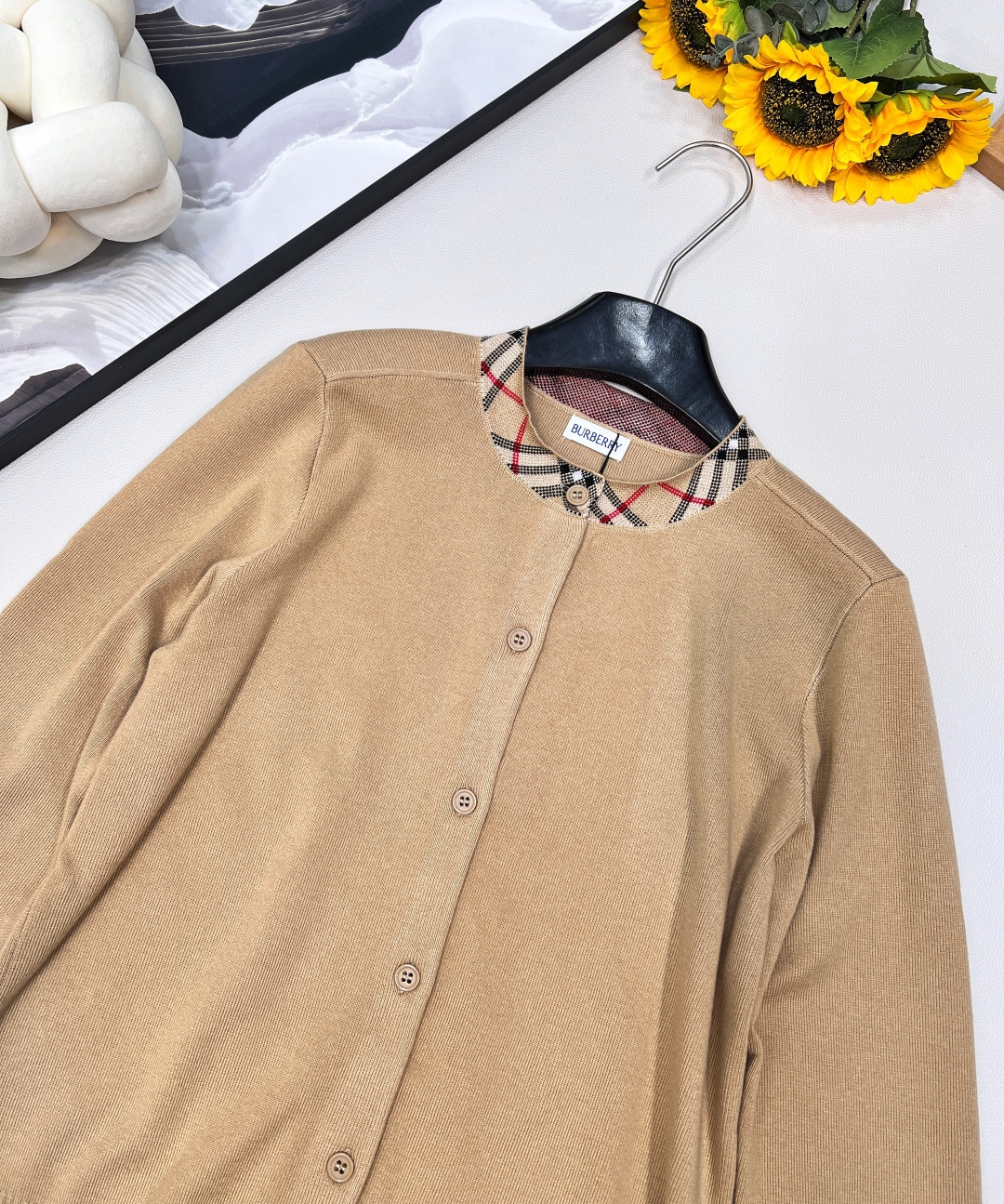 🆕Burberry 羊毛混纺📰ZP设计 👍贴身软糯 显瘦百搭 上身复古时髦洋气 经典不过时⚠️质感细腻柔