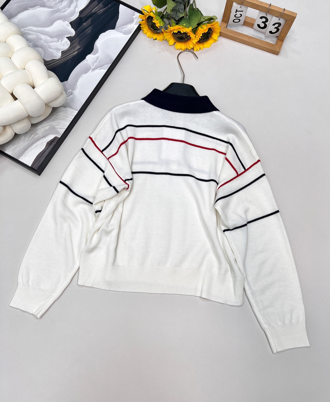 🆕CELINE25秋冬新款线条设计POLO衫，来自南法风情夏日的学院风上衣宽松落肩厢版，更加的量感版型，