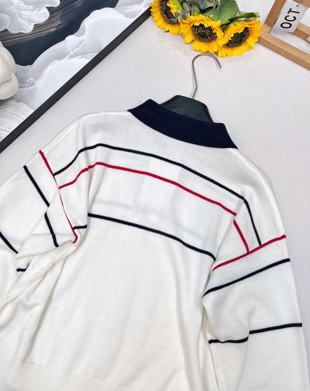 🆕CELINE25秋冬新款线条设计POLO衫，来自南法风情夏日的学院风上衣宽松落肩厢版，更加的量感版型，