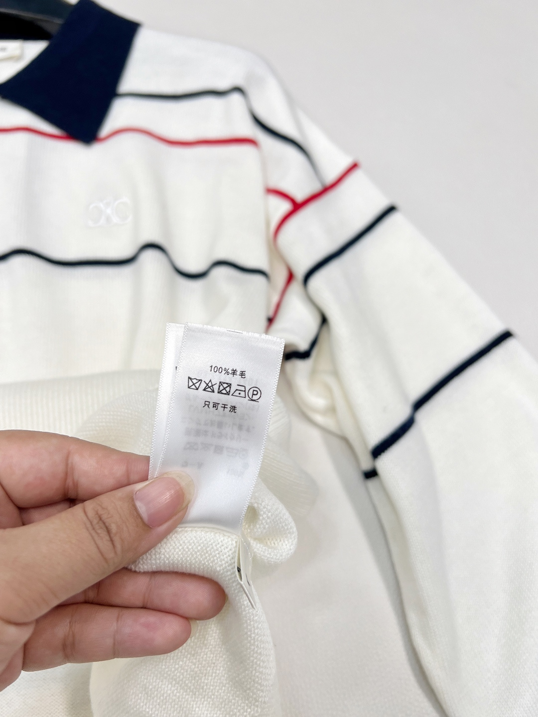 🆕CELINE25秋冬新款线条设计POLO衫，来自南法风情夏日的学院风上衣宽松落肩厢版，更加的量感版型，