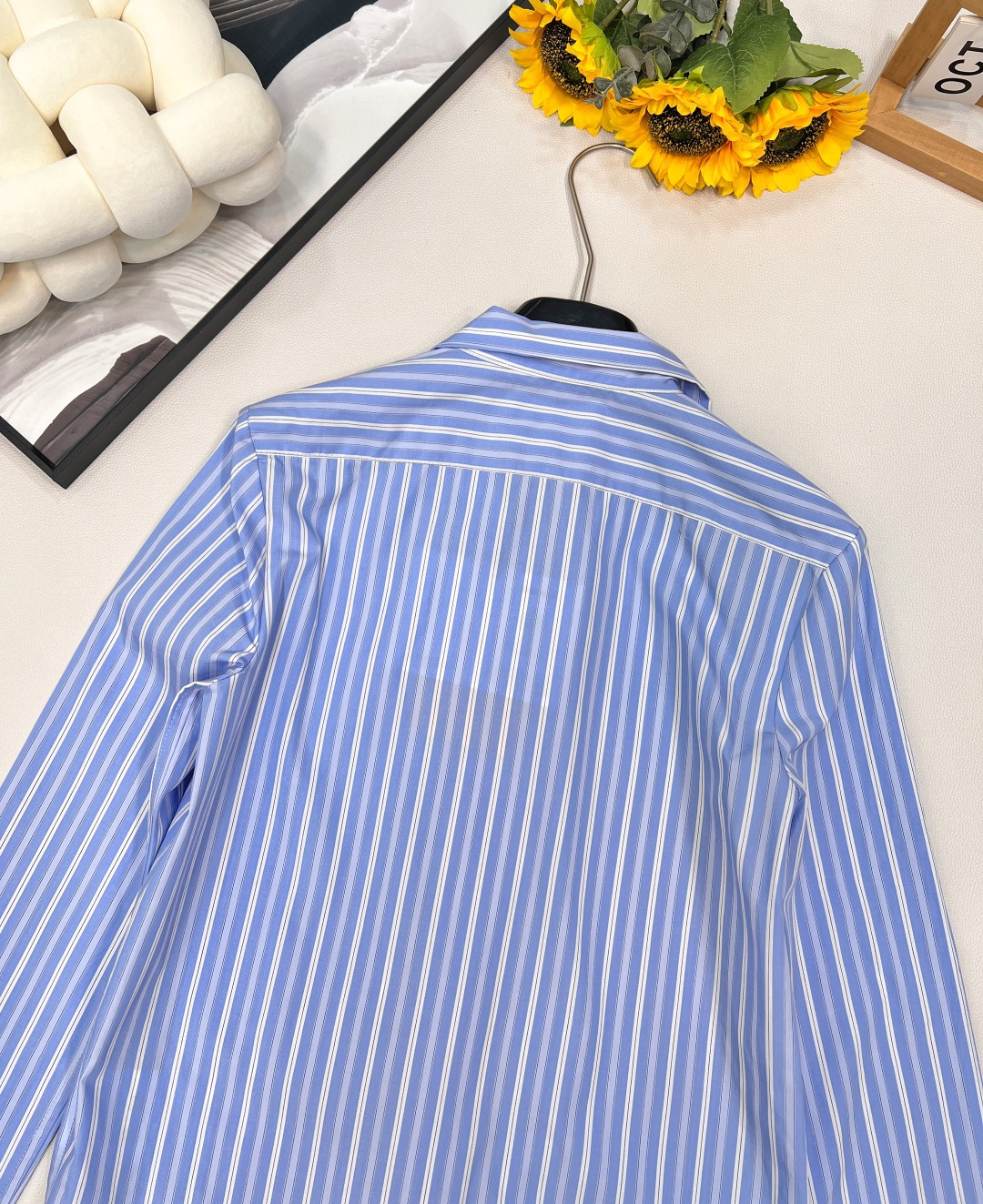 🆕Miumiu2025新款条纹衬衫，定制YB斜纹全棉材质 亲肤舒适 吸湿透气 通体竖列蓝白条纹交织 松弛