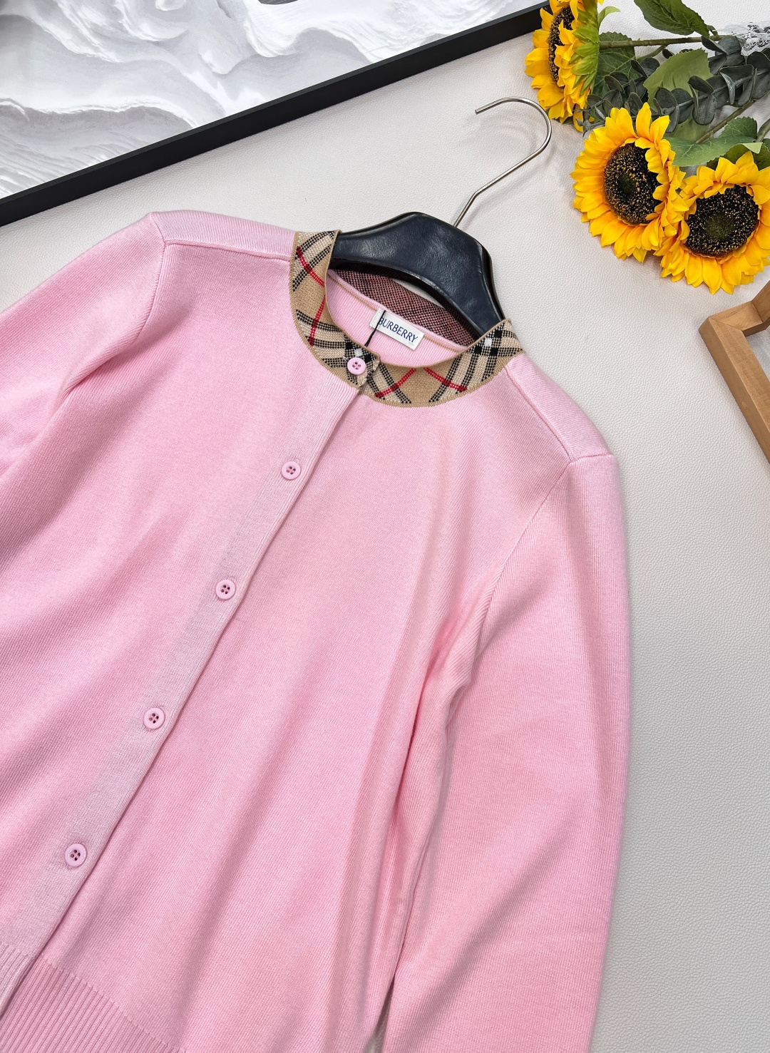 🆕Burberry 羊毛混纺📰ZP设计 👍贴身软糯 显瘦百搭 上身复古时髦洋气 经典不过时⚠️质感细腻柔