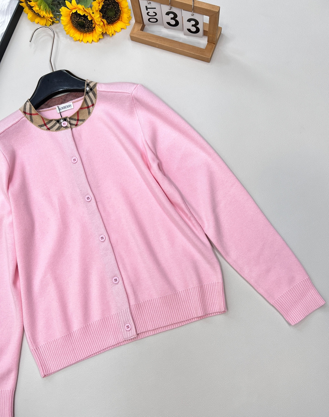 🆕Burberry 羊毛混纺📰ZP设计 👍贴身软糯 显瘦百搭 上身复古时髦洋气 经典不过时⚠️质感细腻柔