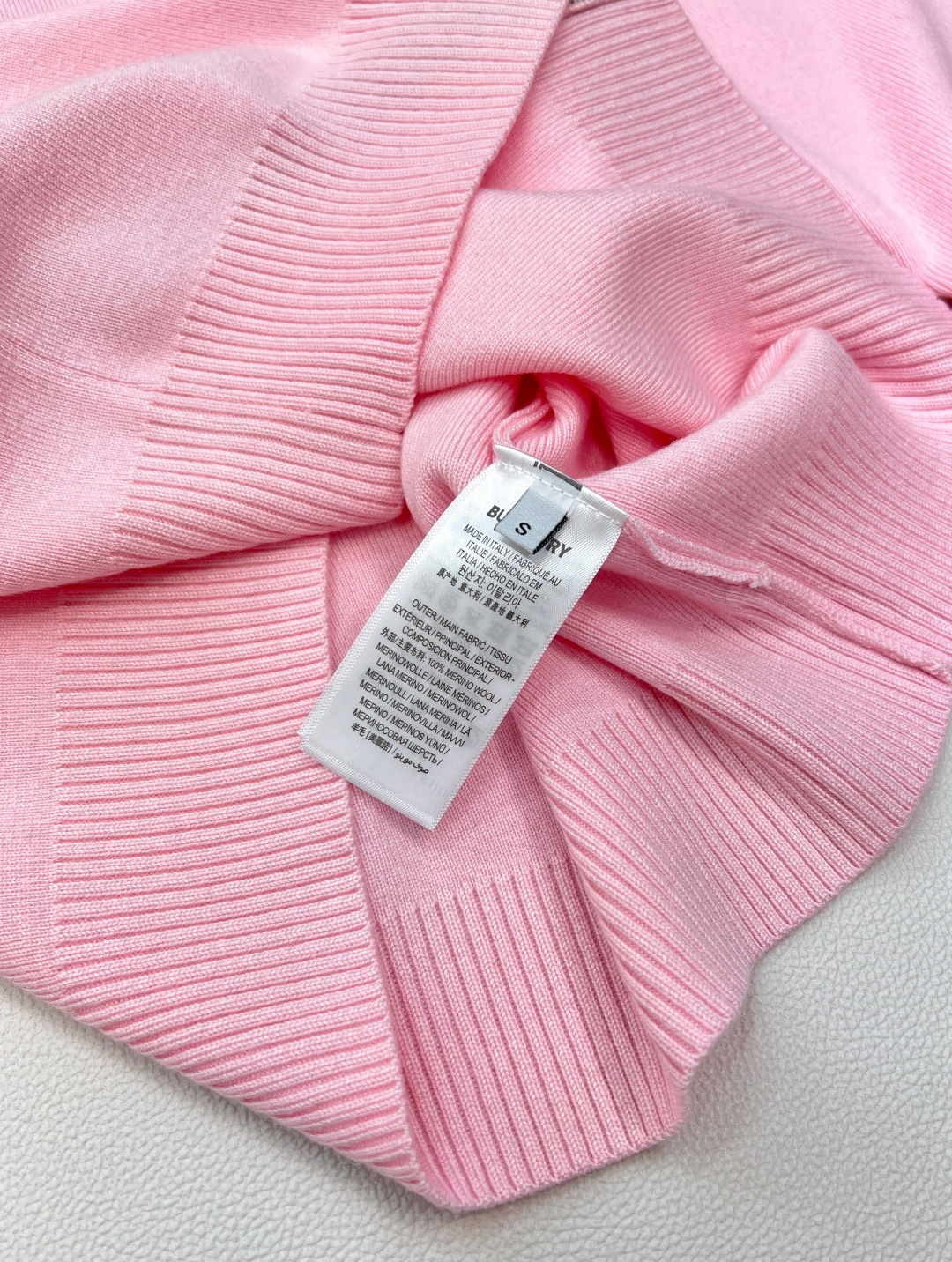 🆕Burberry 羊毛混纺📰ZP设计 👍贴身软糯 显瘦百搭 上身复古时髦洋气 经典不过时⚠️质感细腻柔