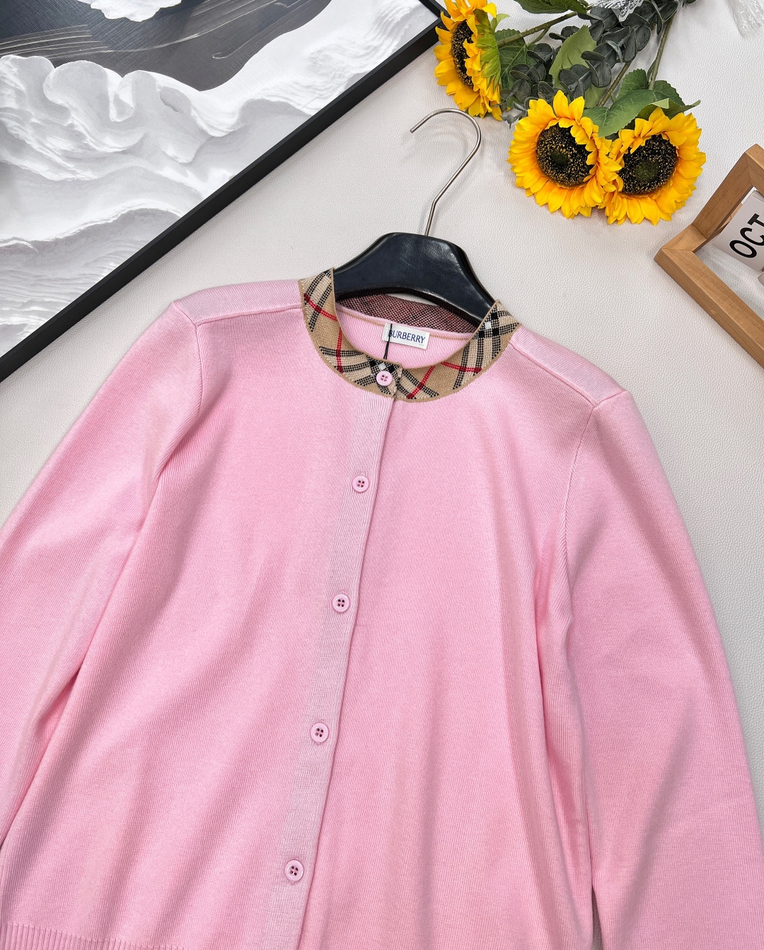 🆕Burberry 羊毛混纺📰ZP设计 👍贴身软糯 显瘦百搭 上身复古时髦洋气 经典不过时⚠️质感细腻柔