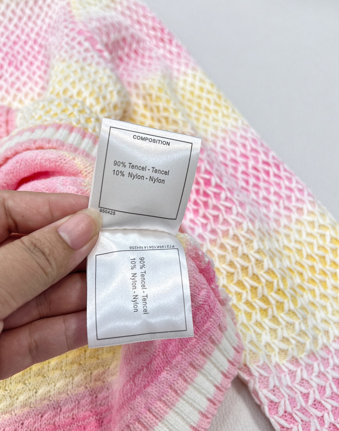 🆕Chanel 🔖小香新款渐变针织开衫毛衣..✂️✂️大爆款 绝绝子啊这件！采用羊毛面料 手感摸起来太太