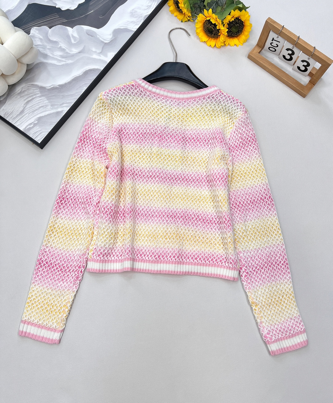 🆕Chanel 🔖小香新款渐变针织开衫毛衣..✂️✂️大爆款 绝绝子啊这件！采用羊毛面料 手感摸起来太太