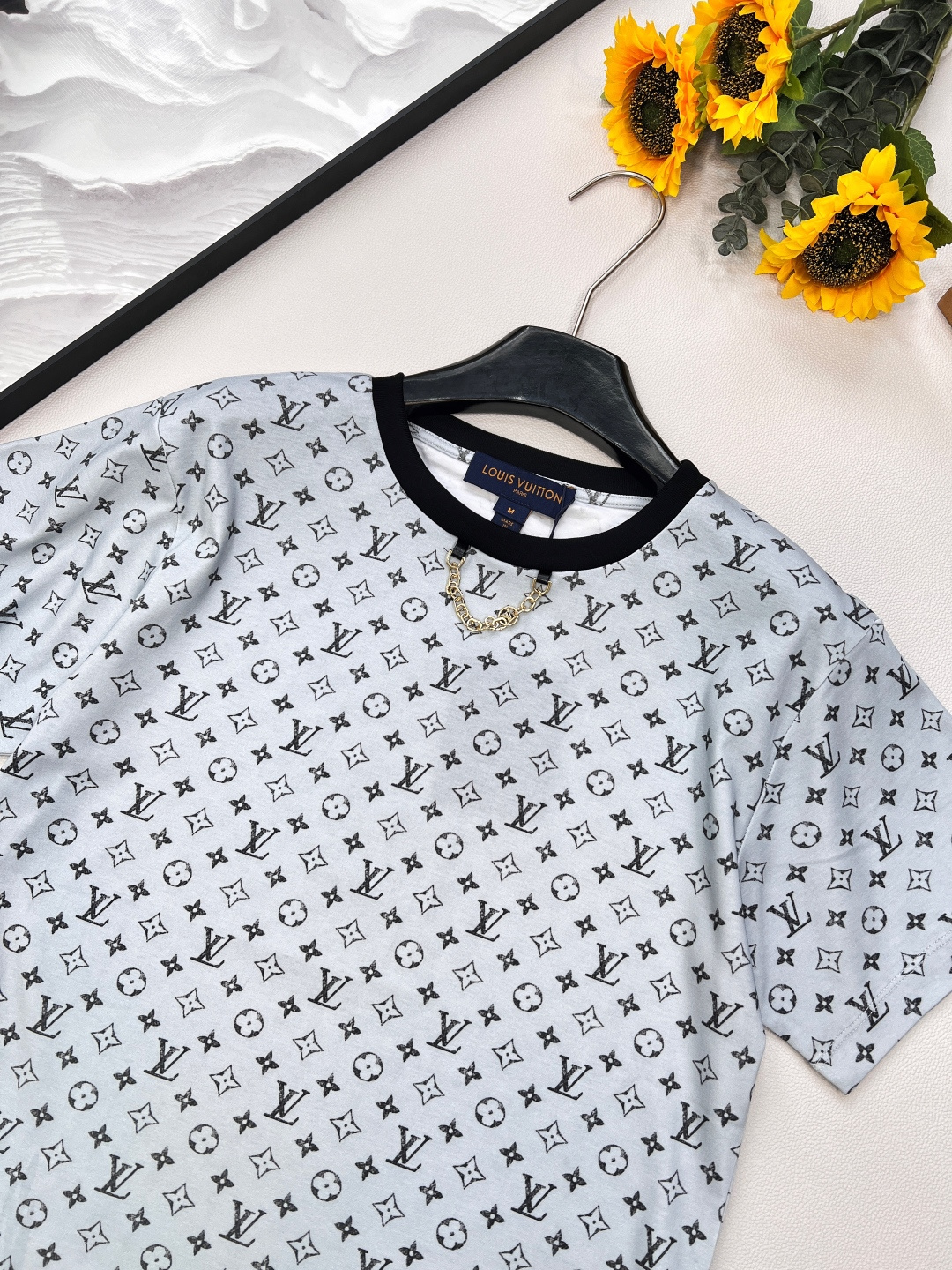 🆕Louis Vuitton2025新款满logo印花链条短袖T恤，定制YB丝光全棉织造 质感高级舒适 