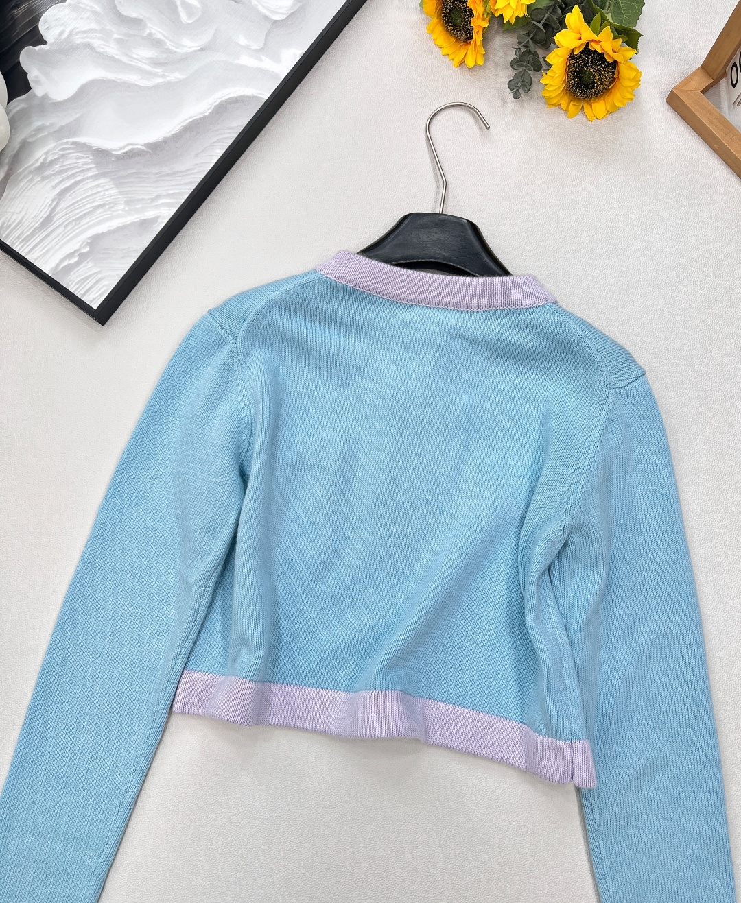 🆕CHANEL 经典小香风开衫爆款返场✨ 蓝绿色调邂逅马卡龙配色，清新又高级~两口袋设计增添实用性与复古