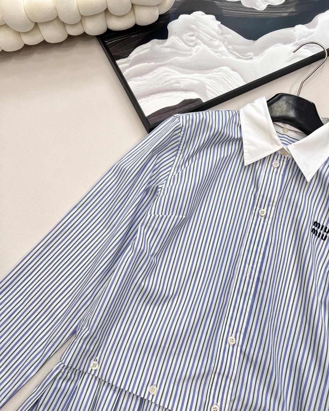 🆕Miumiu25SS早秋新款褶皱条纹府绸衬衫式连衣裙丨⚠独家yb开发！高版出品！这款府绸迷你裙的女性线