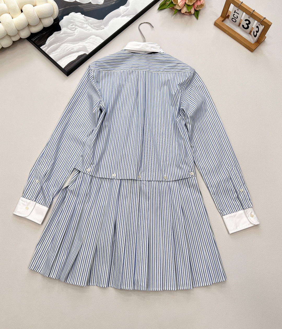 🆕Miumiu25SS早秋新款褶皱条纹府绸衬衫式连衣裙丨⚠独家yb开发！高版出品！这款府绸迷你裙的女性线