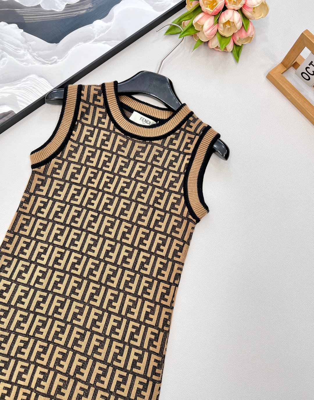 🆕Fendi 经典系列..🤎🤎🤎FF Logo针织连衣背心裙 超爱的这款 超级有气质！没穿之前可能感觉有