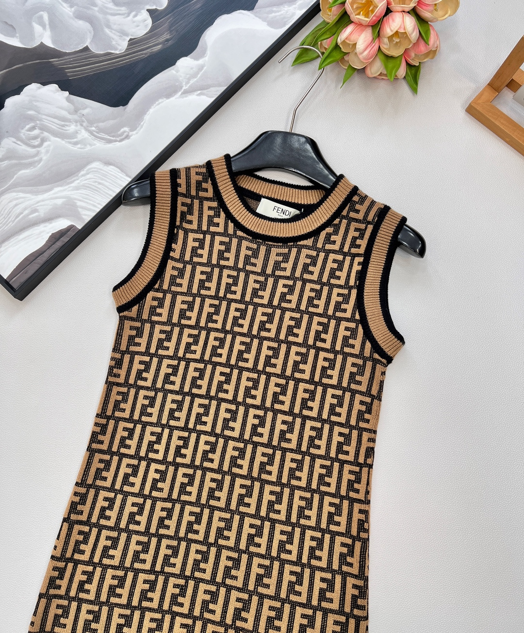 🆕Fendi 经典系列..🤎🤎🤎FF Logo针织连衣背心裙 超爱的这款 超级有气质！没穿之前可能感觉有