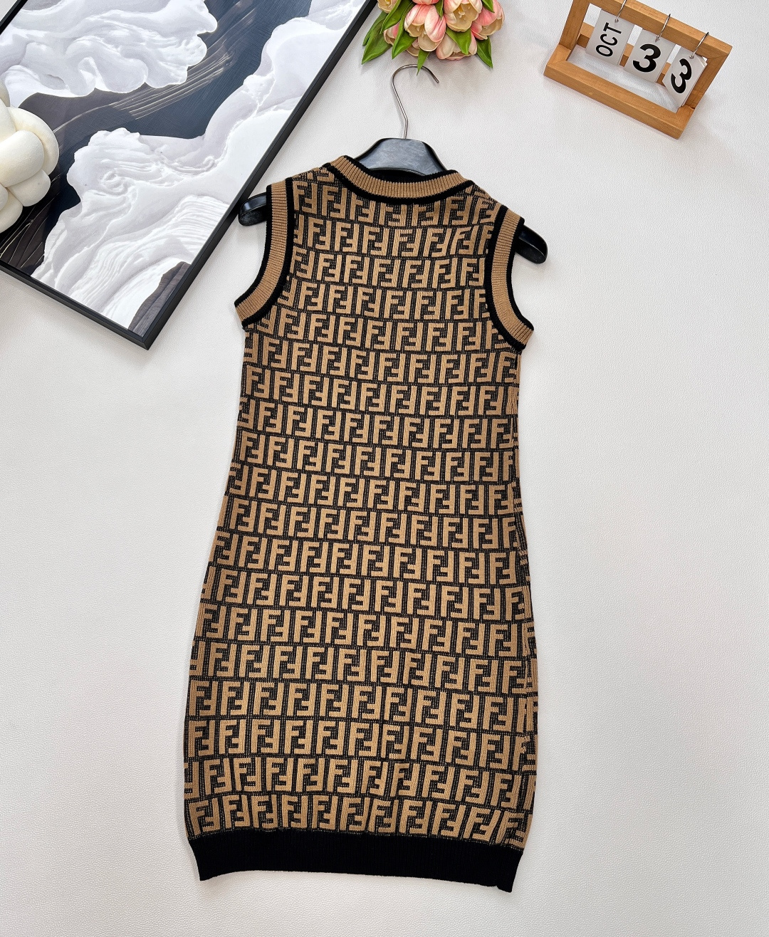 🆕Fendi 经典系列..🤎🤎🤎FF Logo针织连衣背心裙 超爱的这款 超级有气质！没穿之前可能感觉有