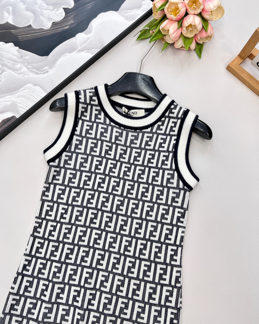 🆕Fendi 经典系列..🤎🤎🤎FF Logo针织连衣背心裙 超爱的这款 超级有气质！没穿之前可能感觉有