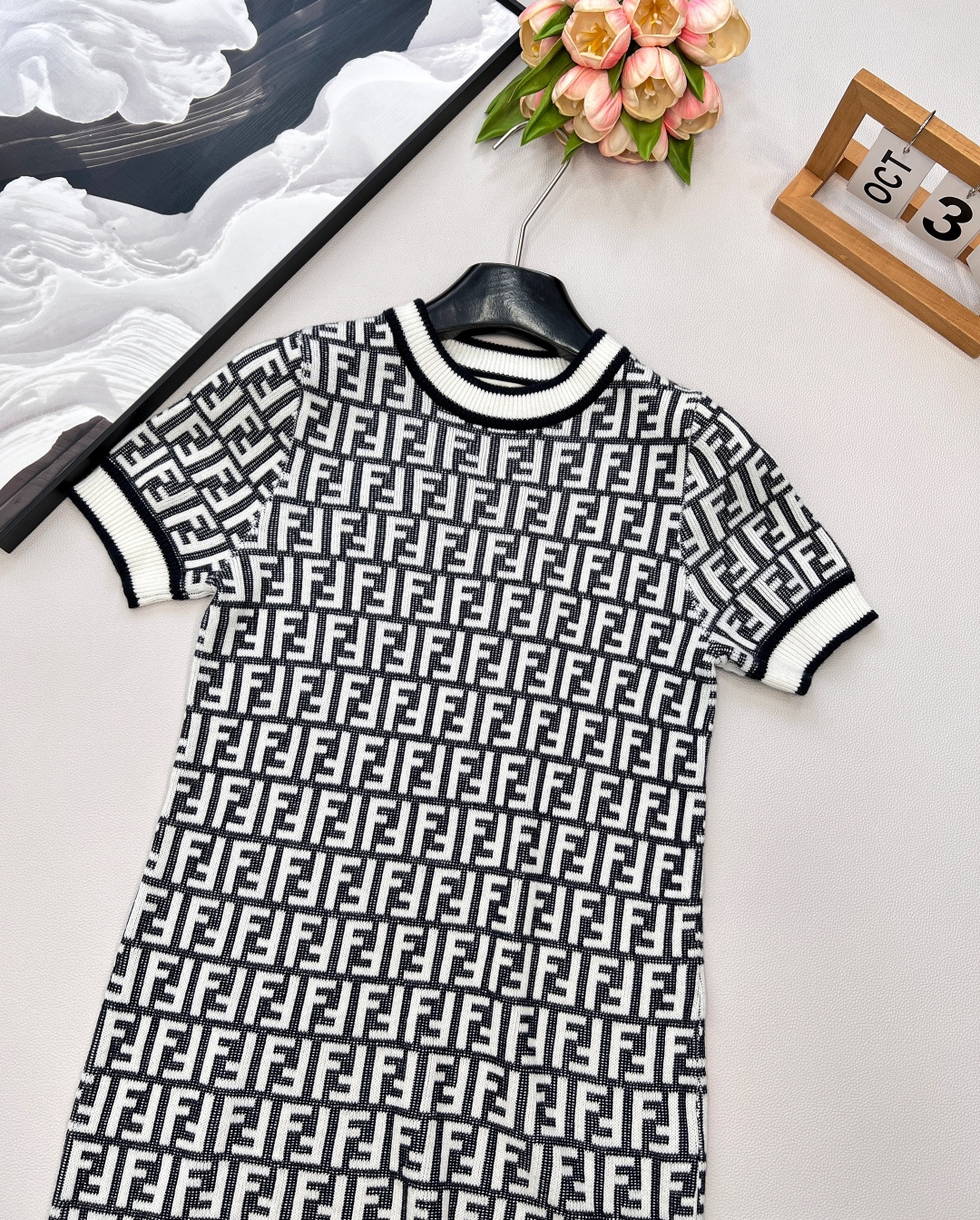 🆕Fendi 经典系列..🤎🤎🤎FF Logo针织连衣裙 超爱的这款 超级有气质！没穿之前可能感觉有点老