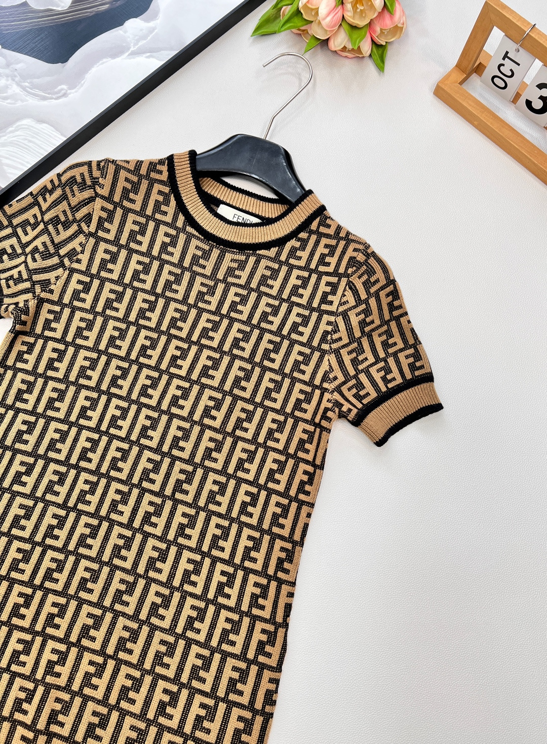 🆕Fendi 经典系列..🤎🤎🤎FF Logo针织连衣裙 超爱的这款 超级有气质！没穿之前可能感觉有点老