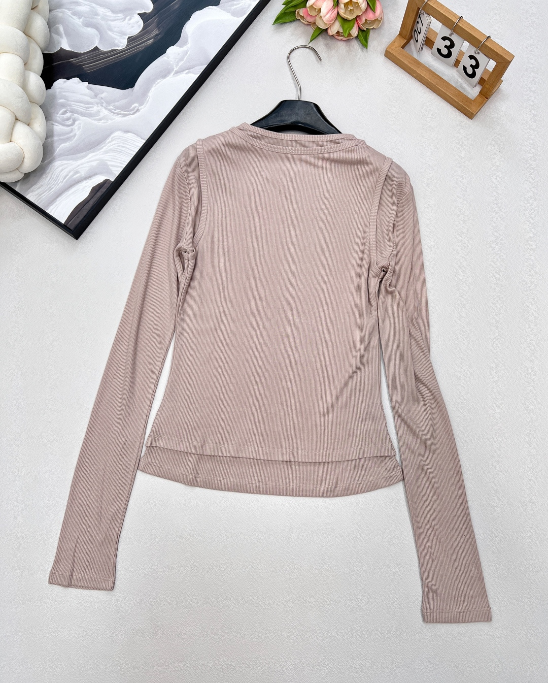 🆕 ACNE ATUDIOS 双层假两件修身打底长袖用料很足的一件双层T恤相当于两件衣服的用料了！ 修身