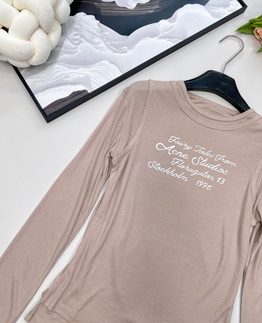 🆕 ACNE ATUDIOS 双层假两件修身打底长袖用料很足的一件双层T恤相当于两件衣服的用料了！ 修身