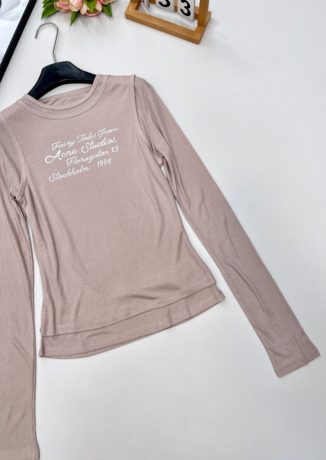 🆕 ACNE ATUDIOS 双层假两件修身打底长袖用料很足的一件双层T恤相当于两件衣服的用料了！ 修身