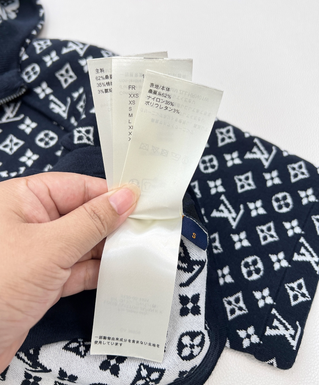 🆕Louis Vuitton新款提花拼接针织短款外套，定制YB丝毛纱线织造 质感高级舒适 针织短款外套剪