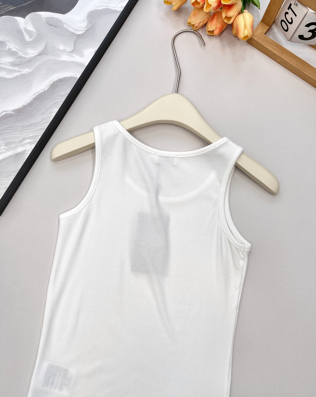 🆕YSL 螺纹弹力背心 日常穿搭必备小单品 胸前logo印花背心 单穿叠穿随意组合 不管是裤子还是半裙都