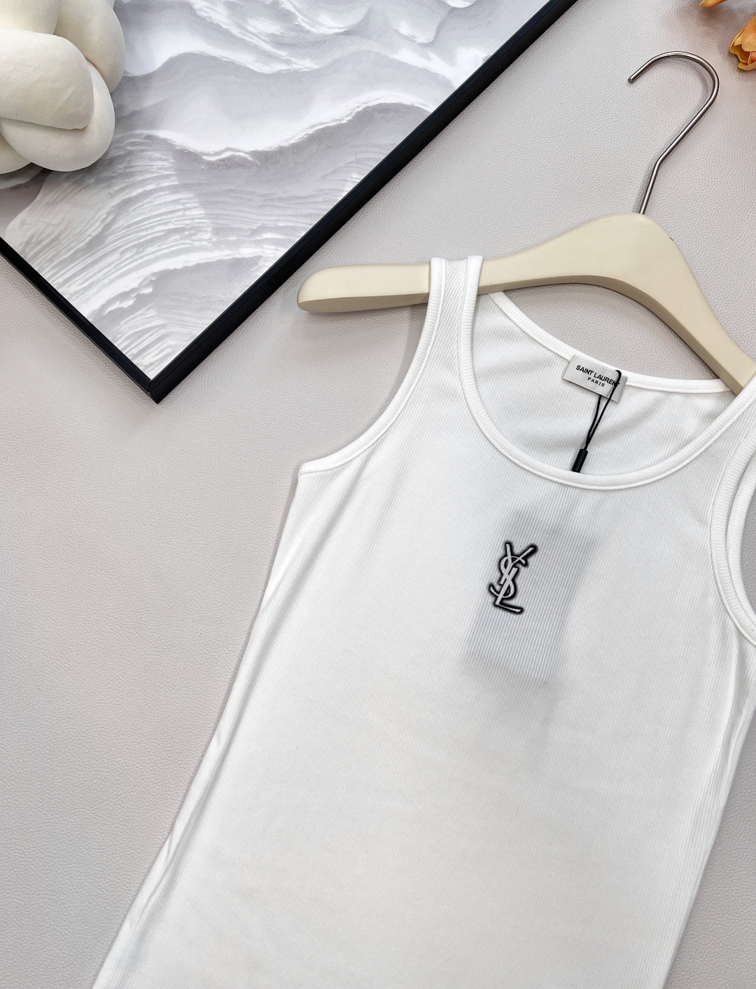 🆕YSL 螺纹弹力背心 日常穿搭必备小单品 胸前logo印花背心 单穿叠穿随意组合 不管是裤子还是半裙都