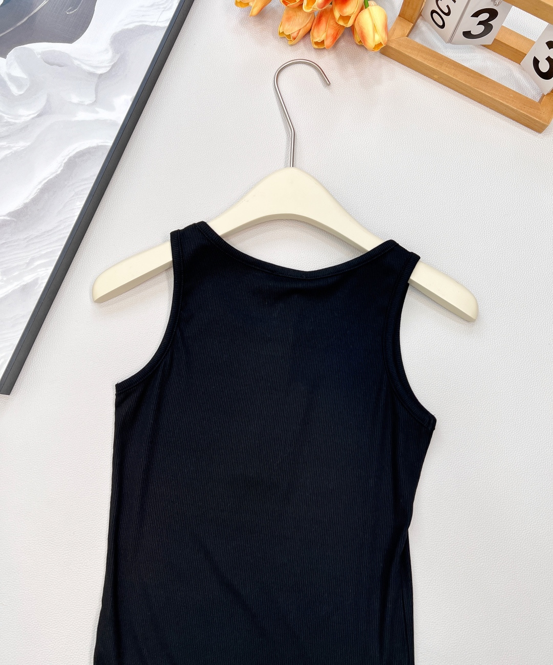 🆕YSL 螺纹弹力背心 日常穿搭必备小单品 胸前logo印花背心 单穿叠穿随意组合 不管是裤子还是半裙都