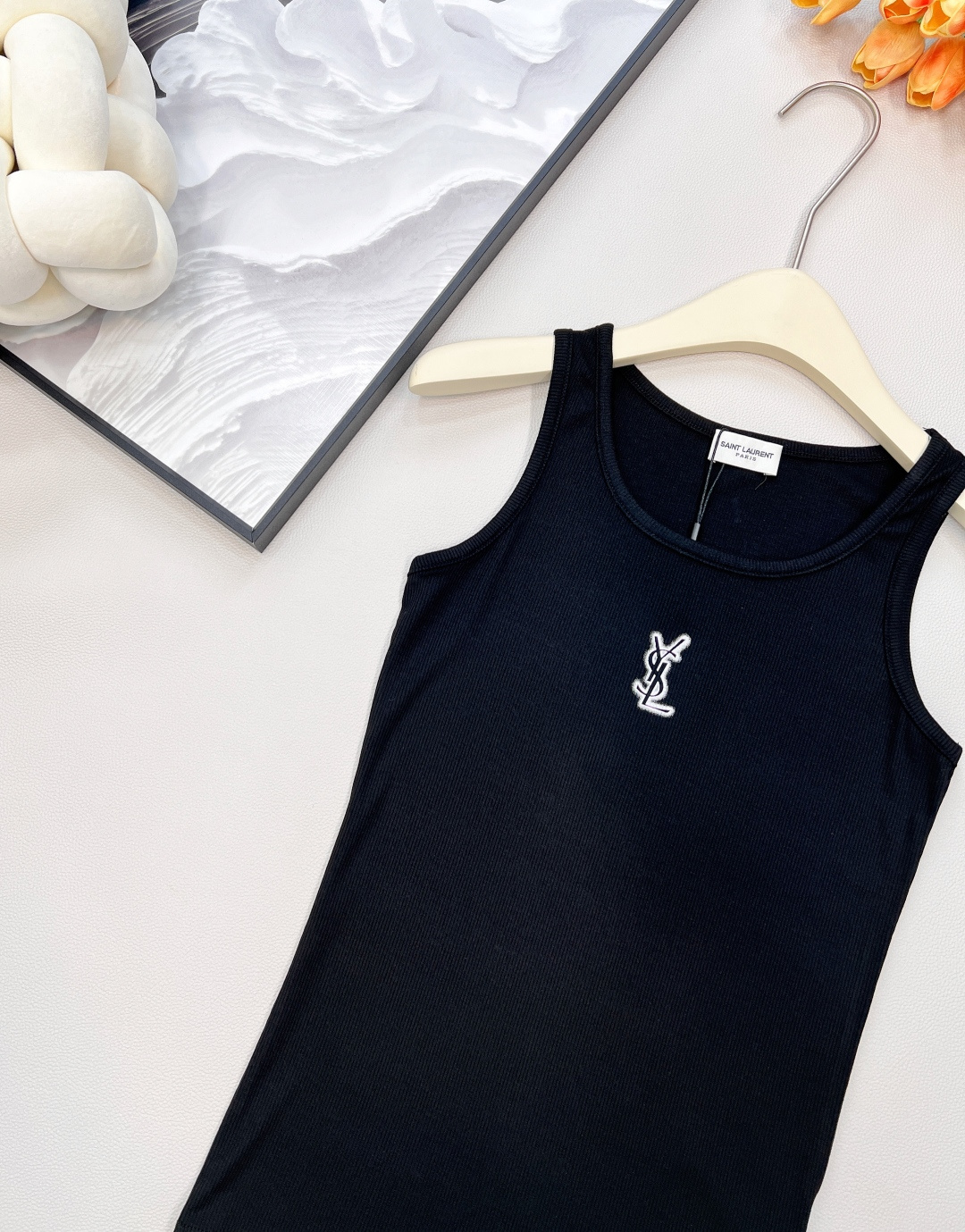🆕YSL 螺纹弹力背心 日常穿搭必备小单品 胸前logo印花背心 单穿叠穿随意组合 不管是裤子还是半裙都