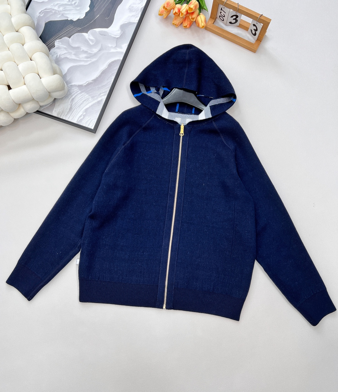 🆕 BURBERRY 秋冬新品复古英伦风双面穿战马图案羊毛开衫定制原版羊毛针织材质 质感舒适 亲肤保暖 