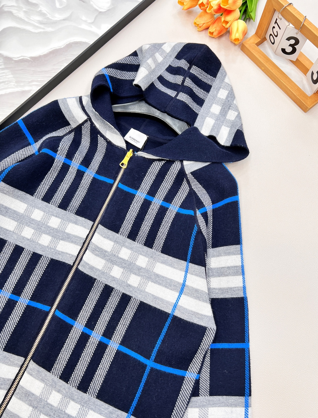 🆕 BURBERRY 秋冬新品复古英伦风双面穿战马图案羊毛开衫定制原版羊毛针织材质 质感舒适 亲肤保暖 