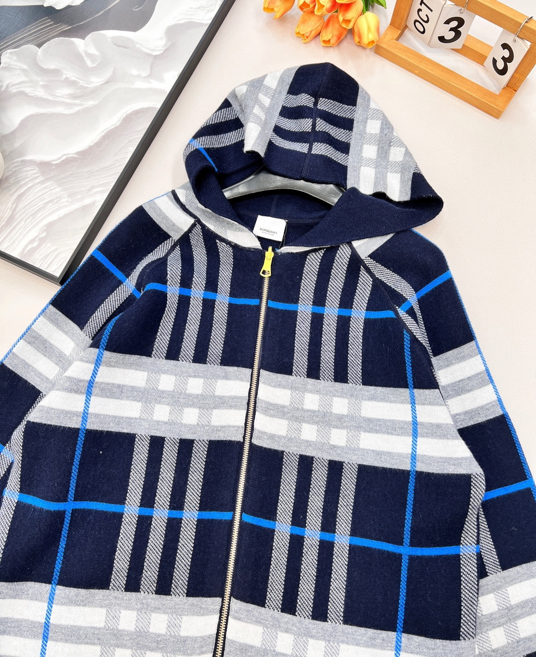 🆕 BURBERRY 秋冬新品复古英伦风双面穿战马图案羊毛开衫定制原版羊毛针织材质 质感舒适 亲肤保暖 