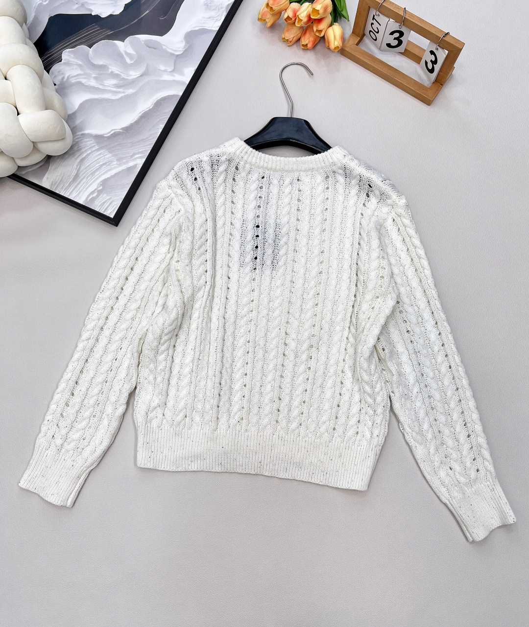 🆕Louis Vuitton 新款镂空针织毛衣..⛺️⛺️太好看啦这件！镂空➕刺绣还能这么玩 真酷！驴🏠