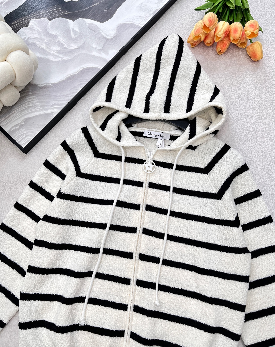 🆕 DIOR 条纹毛圈圈毛针织拉链连帽开衫100%羊毛面料 软软糯糯的超级舒服 打造精致造型款式时尚 可