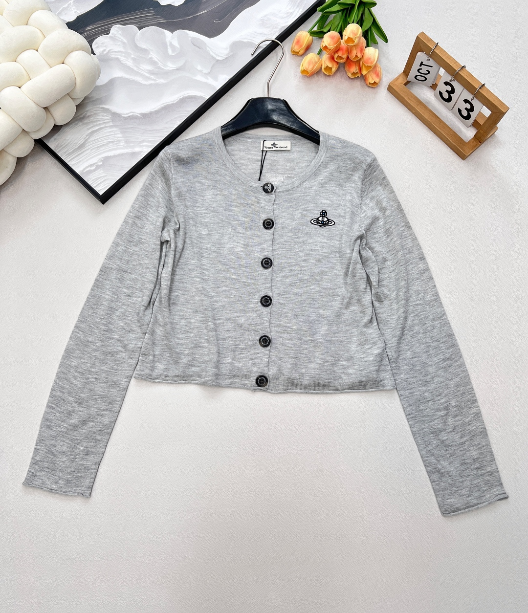 🆕𝘃𝗶𝘃𝗶𝗲𝗻𝗻𝗲 𝘄𝗲𝘀𝘁𝘄𝗼𝗼𝗱25ss 新款防晒开衫强势来袭，四种绝美配色，让你轻松拿捏夏日时尚！