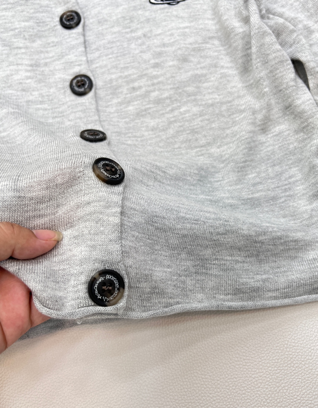 🆕𝘃𝗶𝘃𝗶𝗲𝗻𝗻𝗲 𝘄𝗲𝘀𝘁𝘄𝗼𝗼𝗱25ss 新款防晒开衫强势来袭，四种绝美配色，让你轻松拿捏夏日时尚！