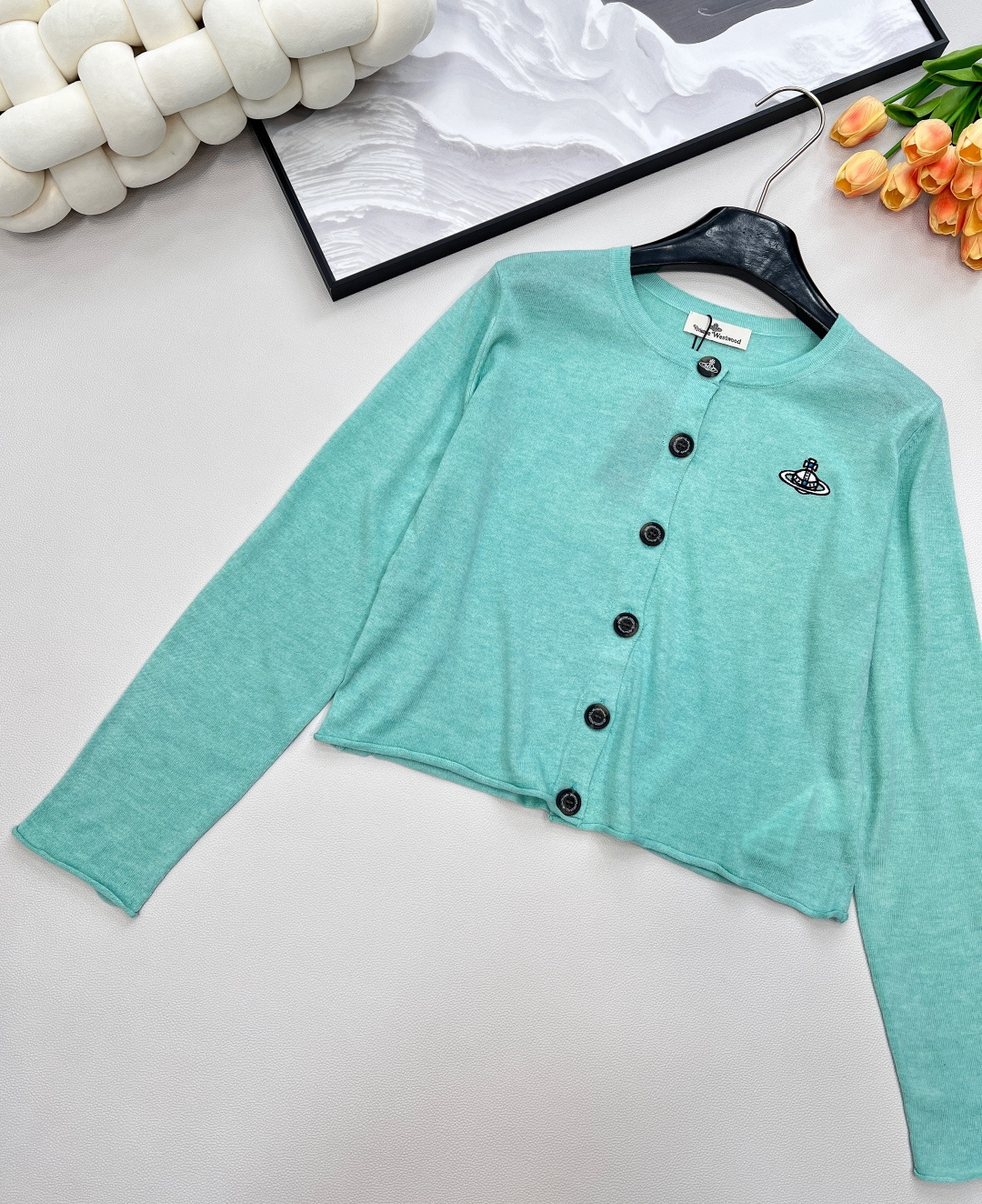 🆕𝘃𝗶𝘃𝗶𝗲𝗻𝗻𝗲 𝘄𝗲𝘀𝘁𝘄𝗼𝗼𝗱25ss 新款防晒开衫强势来袭，四种绝美配色，让你轻松拿捏夏日时尚！