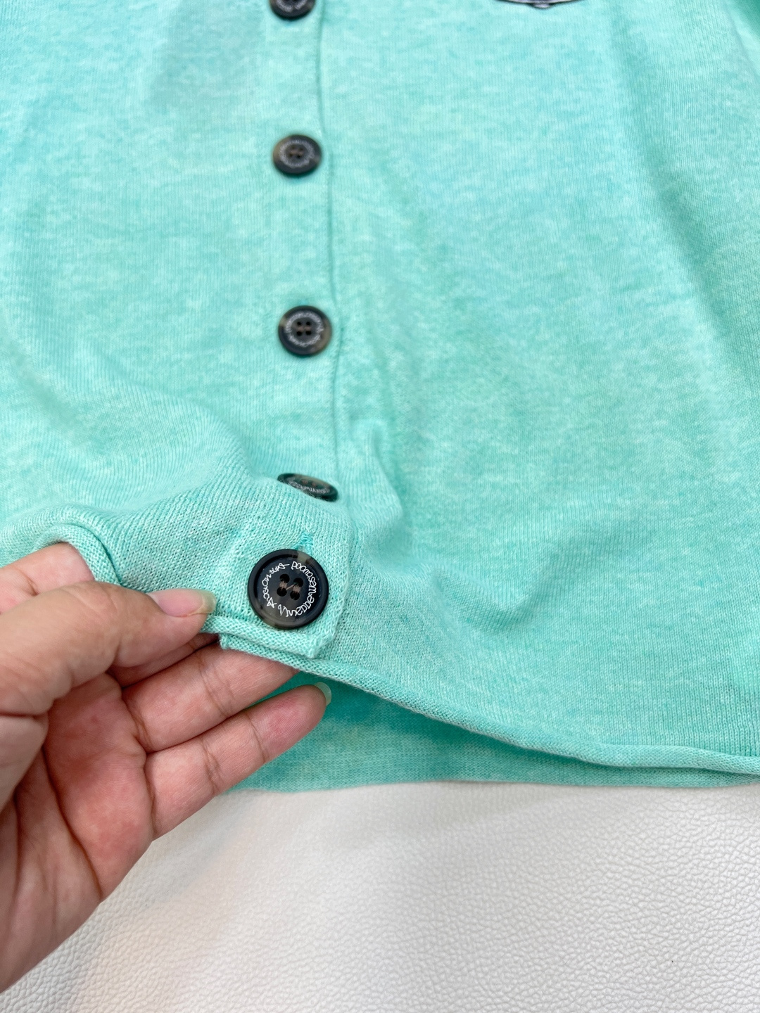 🆕𝘃𝗶𝘃𝗶𝗲𝗻𝗻𝗲 𝘄𝗲𝘀𝘁𝘄𝗼𝗼𝗱25ss 新款防晒开衫强势来袭，四种绝美配色，让你轻松拿捏夏日时尚！