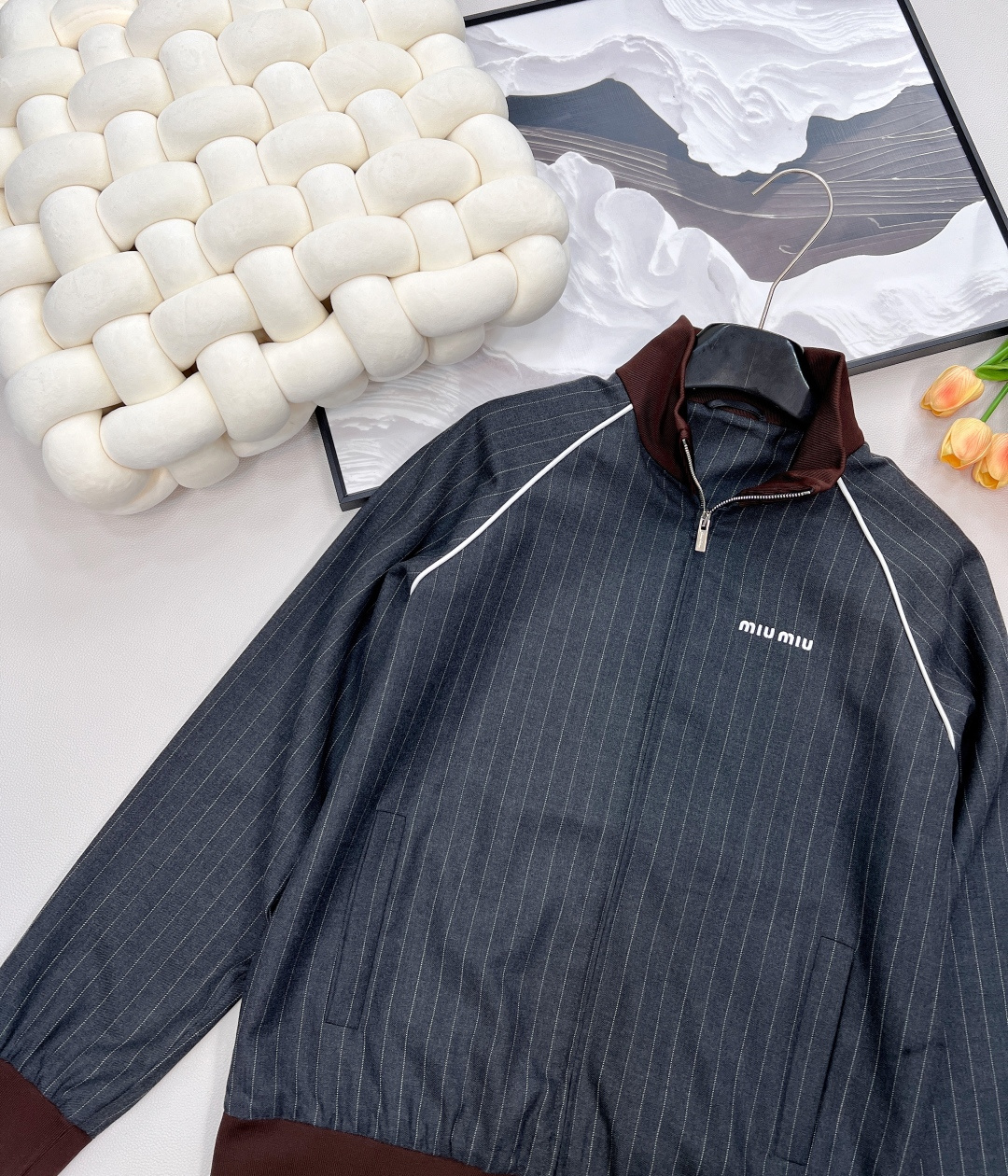 🆕Miumiu25Fw早秋新款知性分子学院风落肩夹克外套丨⚠独家yb开发！高版出品！撞色罗纹领拼接设计甜