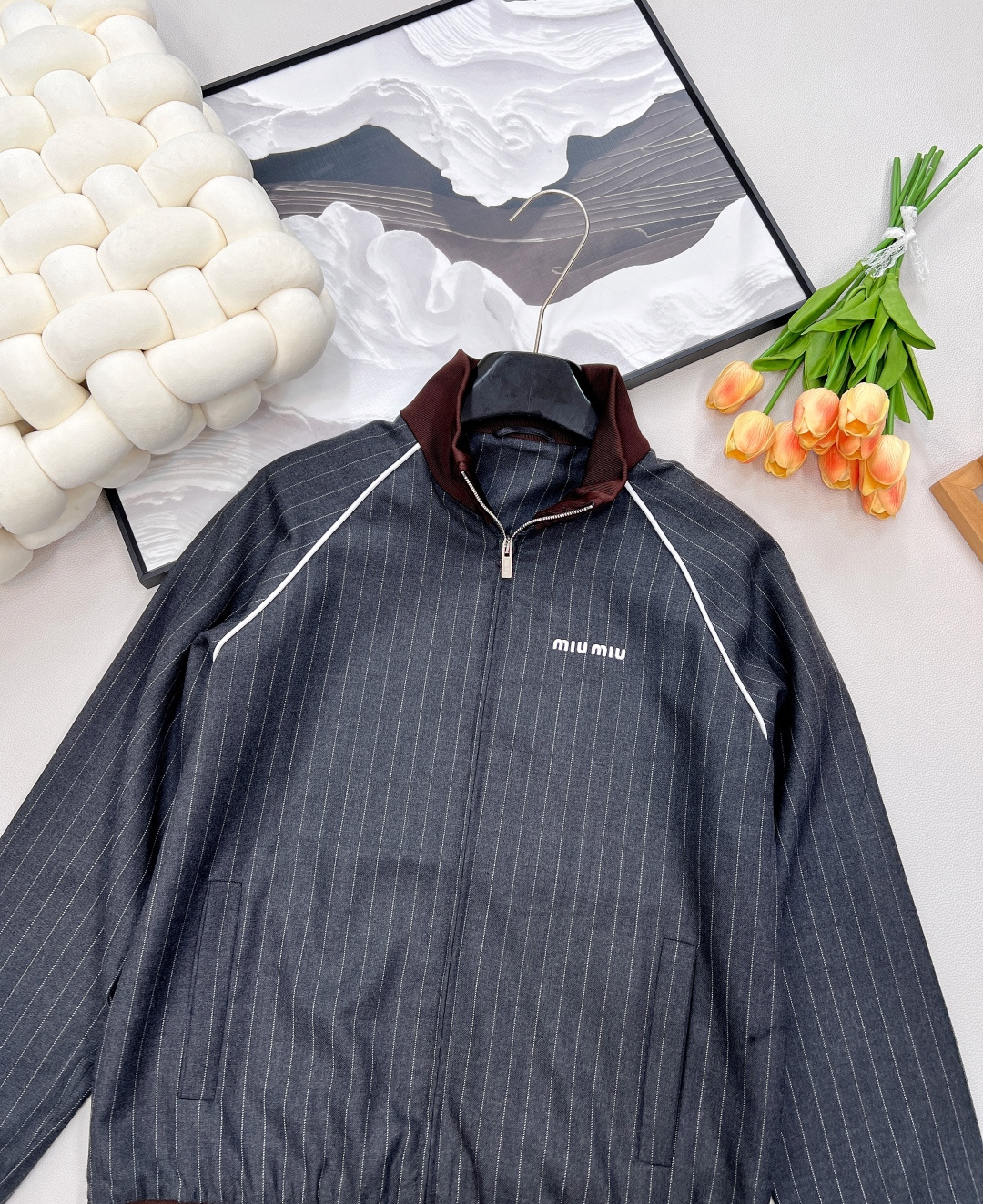 🆕Miumiu25Fw早秋新款知性分子学院风落肩夹克外套丨⚠独家yb开发！高版出品！撞色罗纹领拼接设计甜