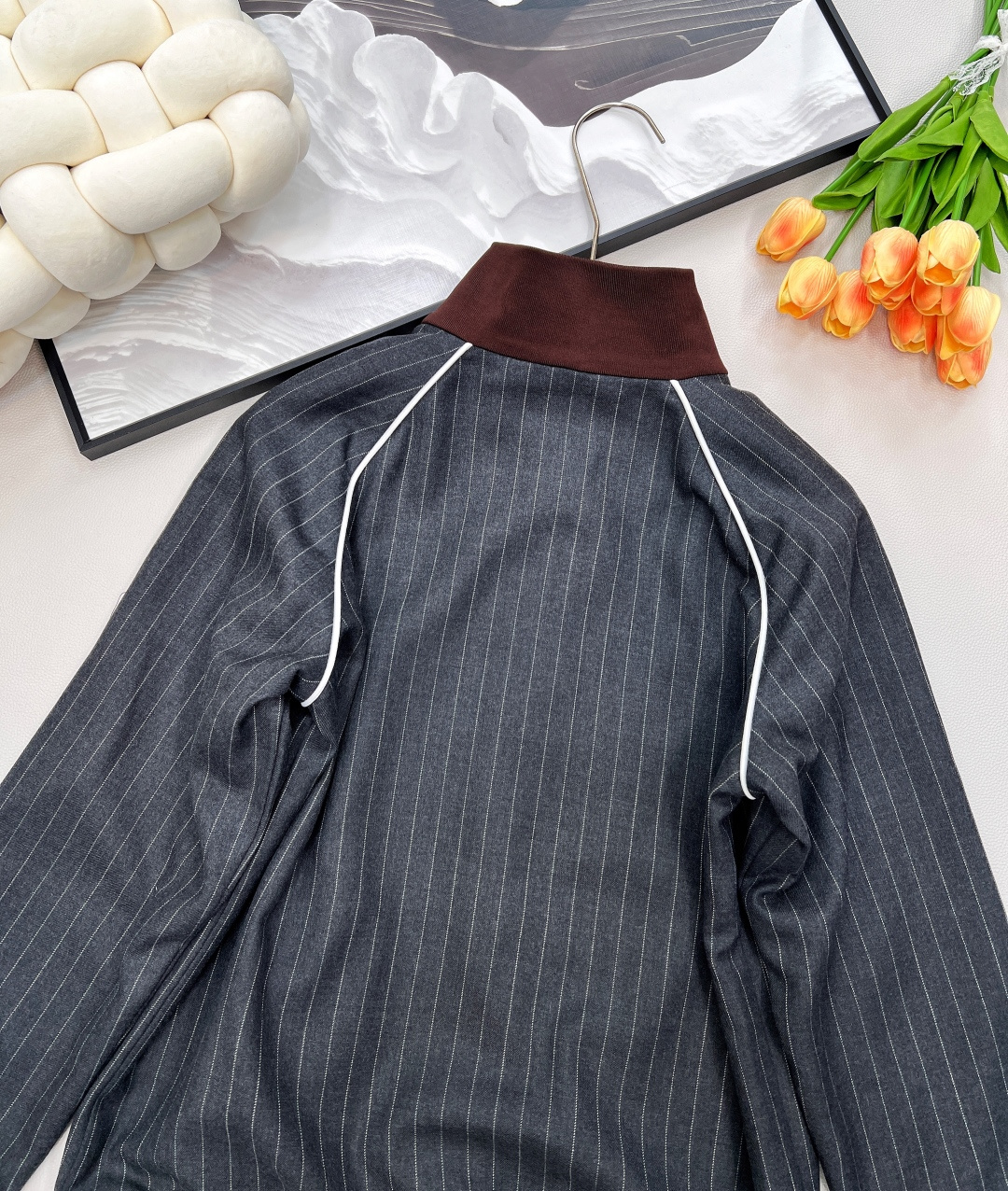 🆕Miumiu25Fw早秋新款知性分子学院风落肩夹克外套丨⚠独家yb开发！高版出品！撞色罗纹领拼接设计甜