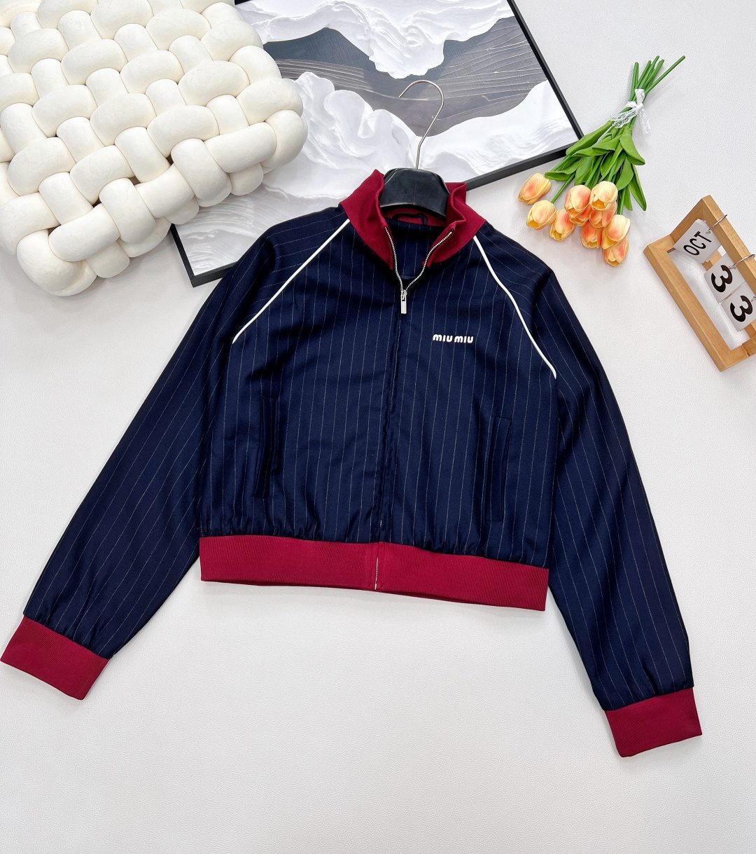 🆕Miumiu2025新款撞色棒球外套，定制YB精仿羊毛人棉材质 质感光泽 垂感十足 拉链棒球外套，外套