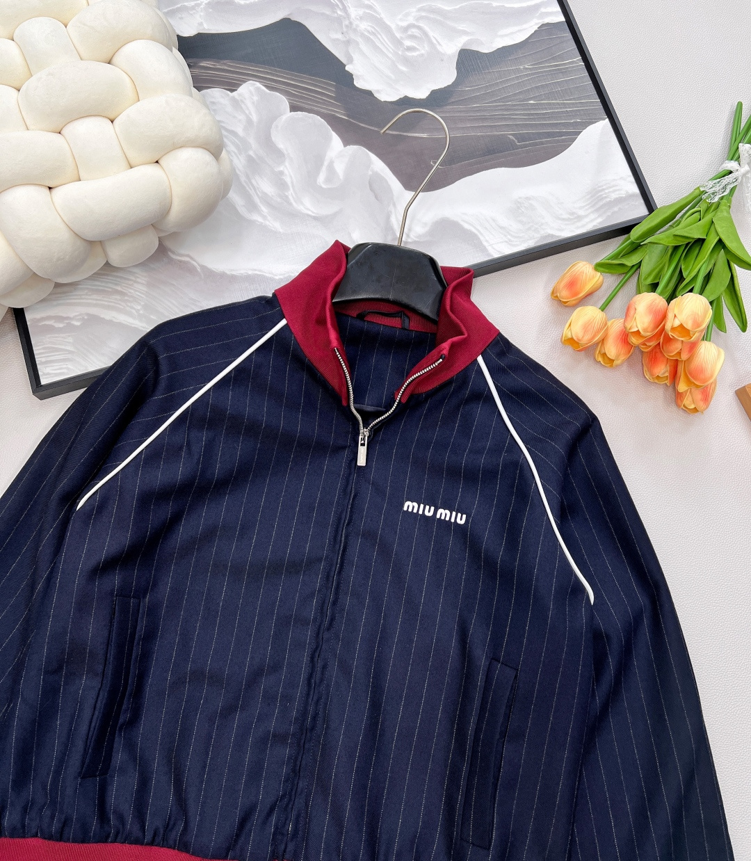 🆕Miumiu2025新款撞色棒球外套，定制YB精仿羊毛人棉材质 质感光泽 垂感十足 拉链棒球外套，外套