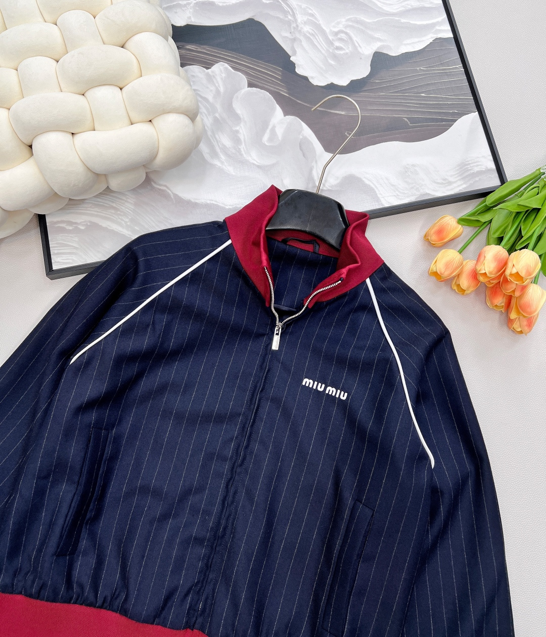 🆕Miumiu2025新款撞色棒球外套，定制YB精仿羊毛人棉材质 质感光泽 垂感十足 拉链棒球外套，外套