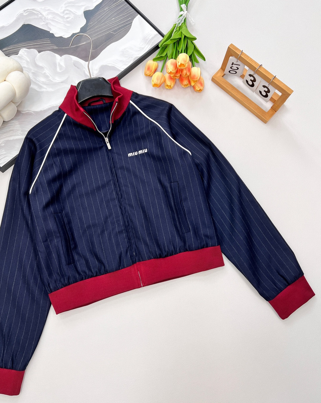 🆕Miumiu2025新款撞色棒球外套，定制YB精仿羊毛人棉材质 质感光泽 垂感十足 拉链棒球外套，外套