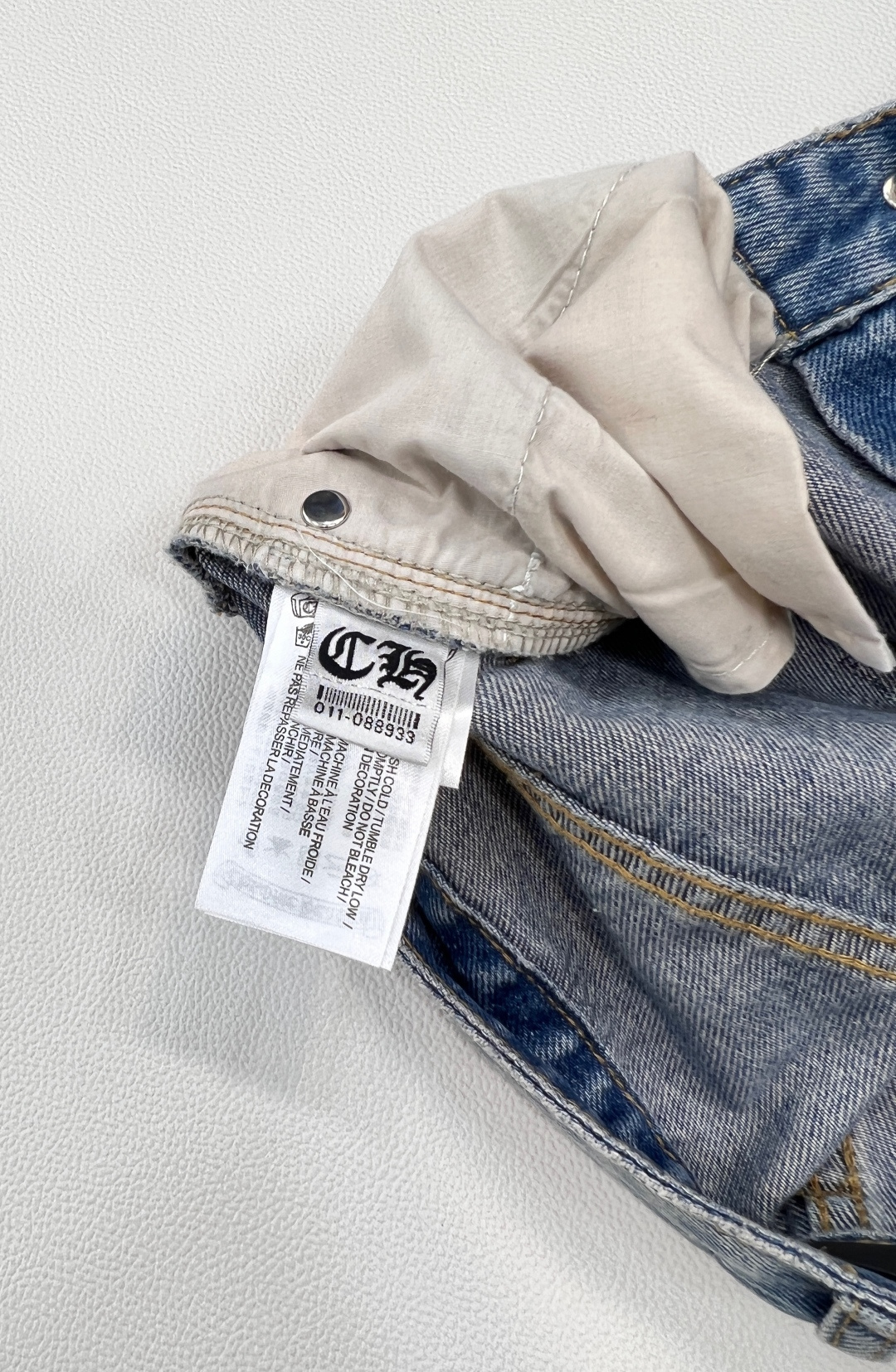 🆕25款早秋新品Chrome Hearts克罗心重工新款人工点墨，多位绣皮十字架直筒牛仔裤。年度十字架✝